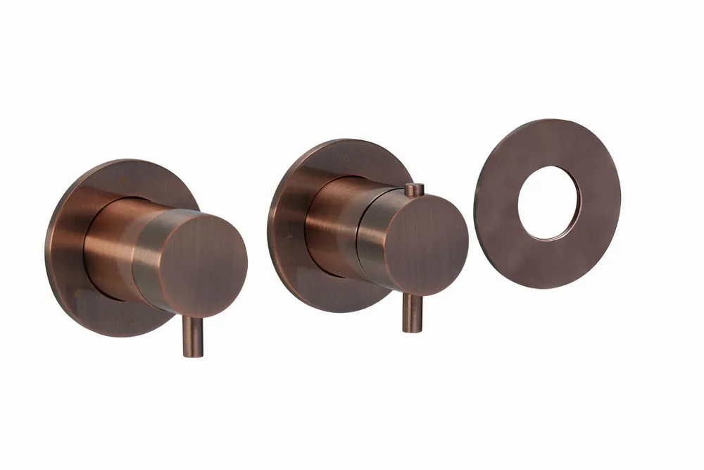 Blue Label Brondby inbouwthermostaat met 3-weg omstelling, inbouw + afbouwdeel, ronde rozetten, 1/2" aansluiting, geborsteld brons FK-CA22-H-BR Must-Have