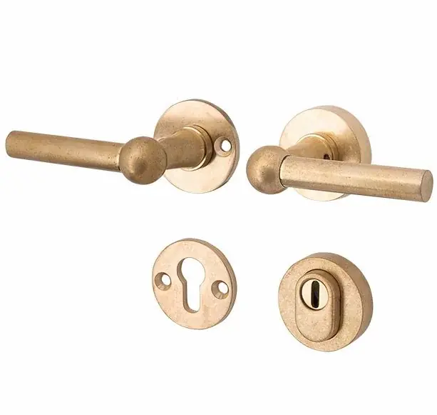 Nieuw SKG3 kruk/kruk op rozet Chemin de Fer links + kerntrekbeveiliging messing antiek