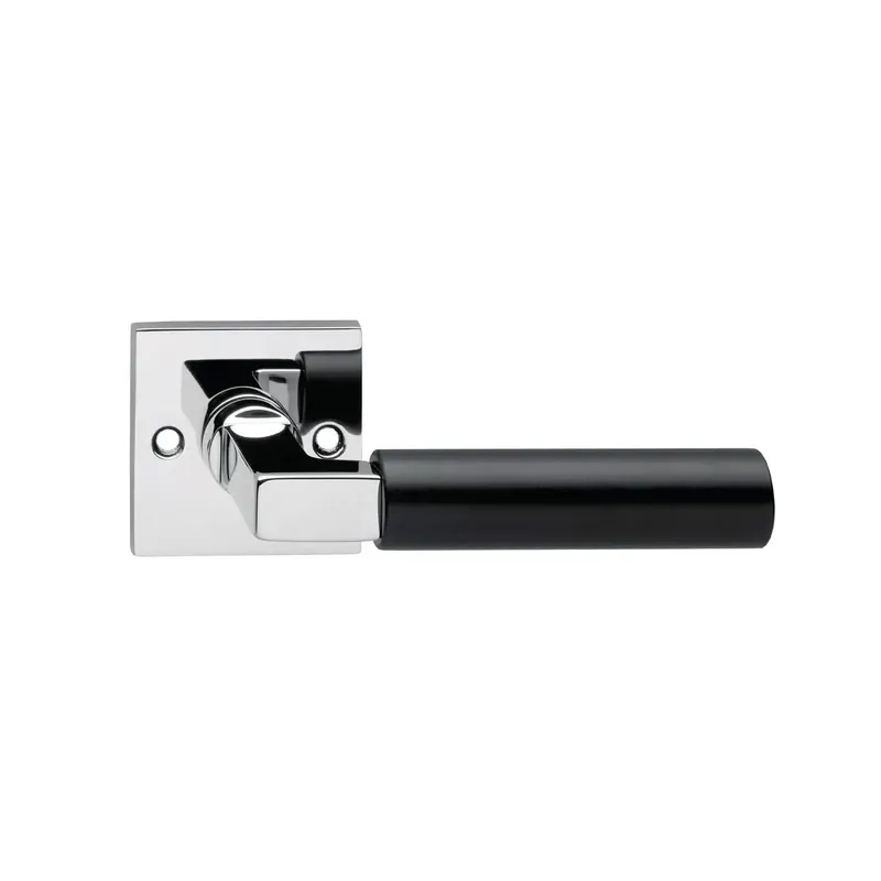 Intersteel Deurkruk Bau-Stil op vierkant rozet chroom/mat zwart Laatste Kans