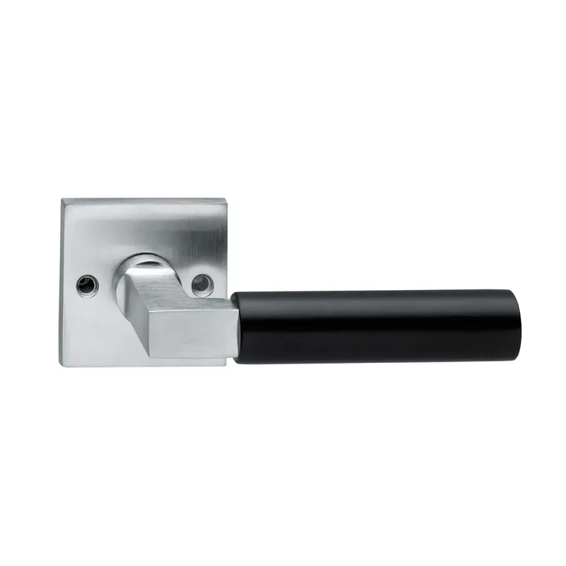 Intersteel Deurkruk Bau-stil op vierkant rozet chroom mat/mat zwart Laatste Versie