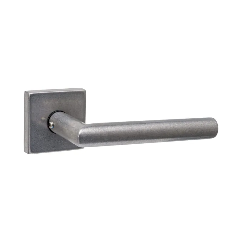 Hoge Kwaliteit Intersteel Achterdeurbeslag Deurkruk Jura op Massieve Rozet 53x53x10 mm RVS Getrommeld