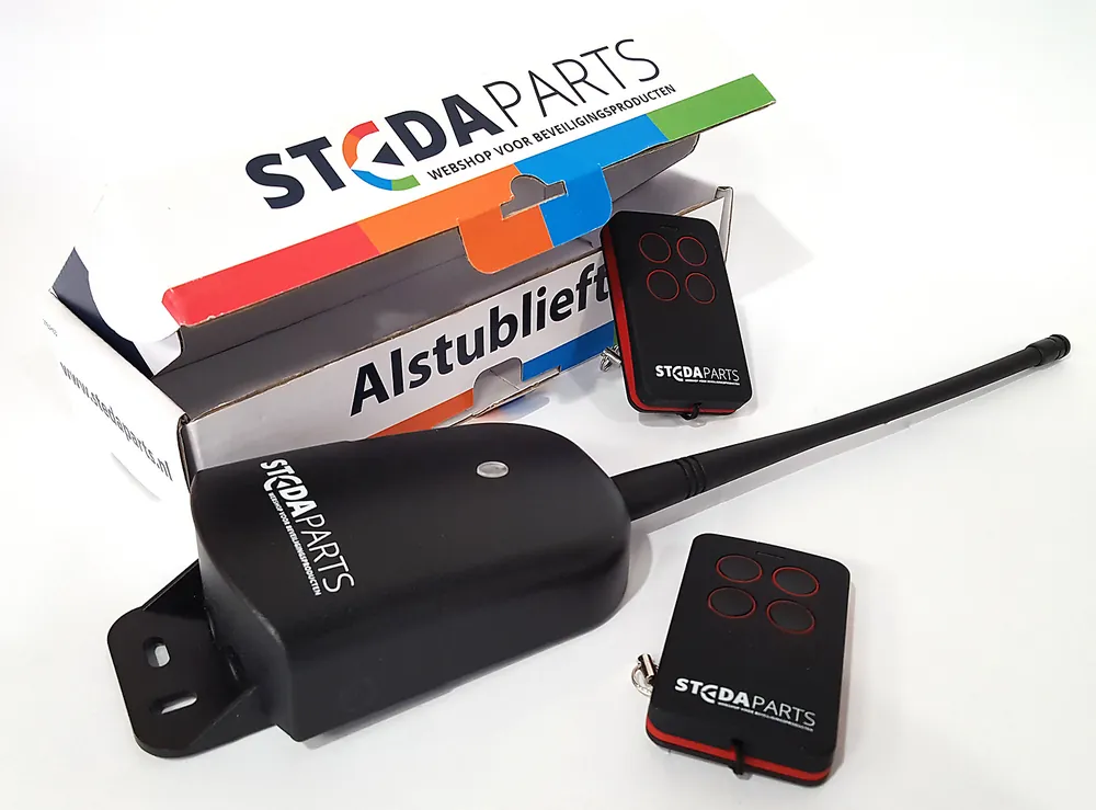 Must-Have Stedaparts universele 4-kanaals ontvanger met 2 handzenders
