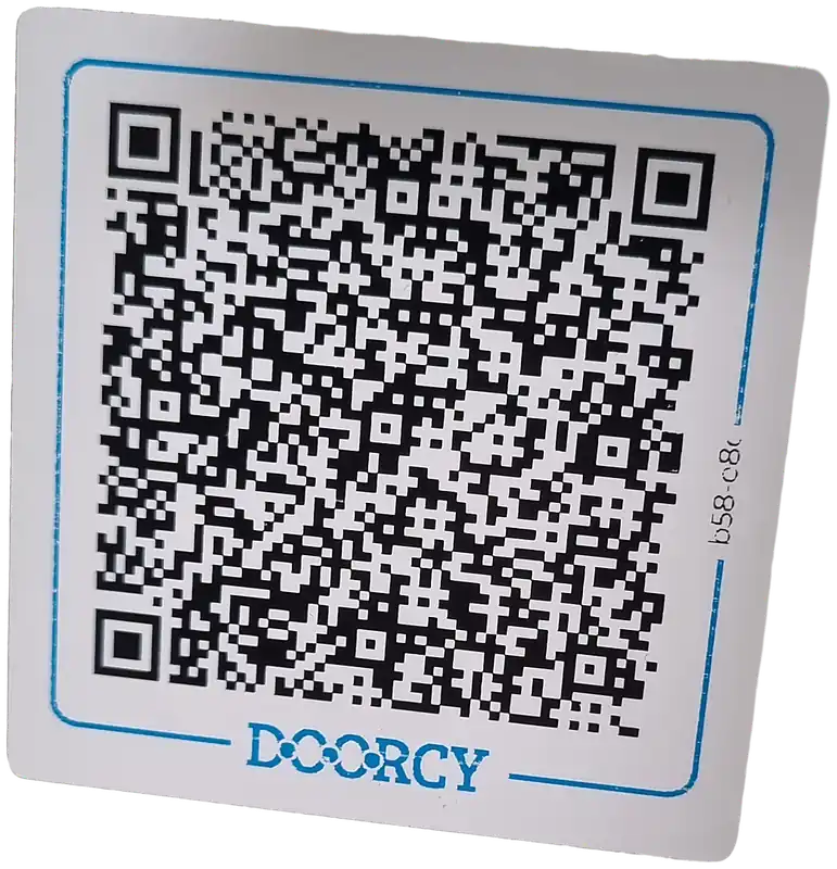 Must-Have Doorcy QR sticker 6x6cm gelamineerd